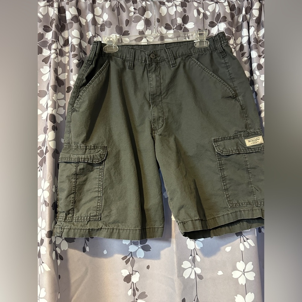 Wrangler Olive Green Cargo Shorts Men’s Size 36 Cotton Utility Casual